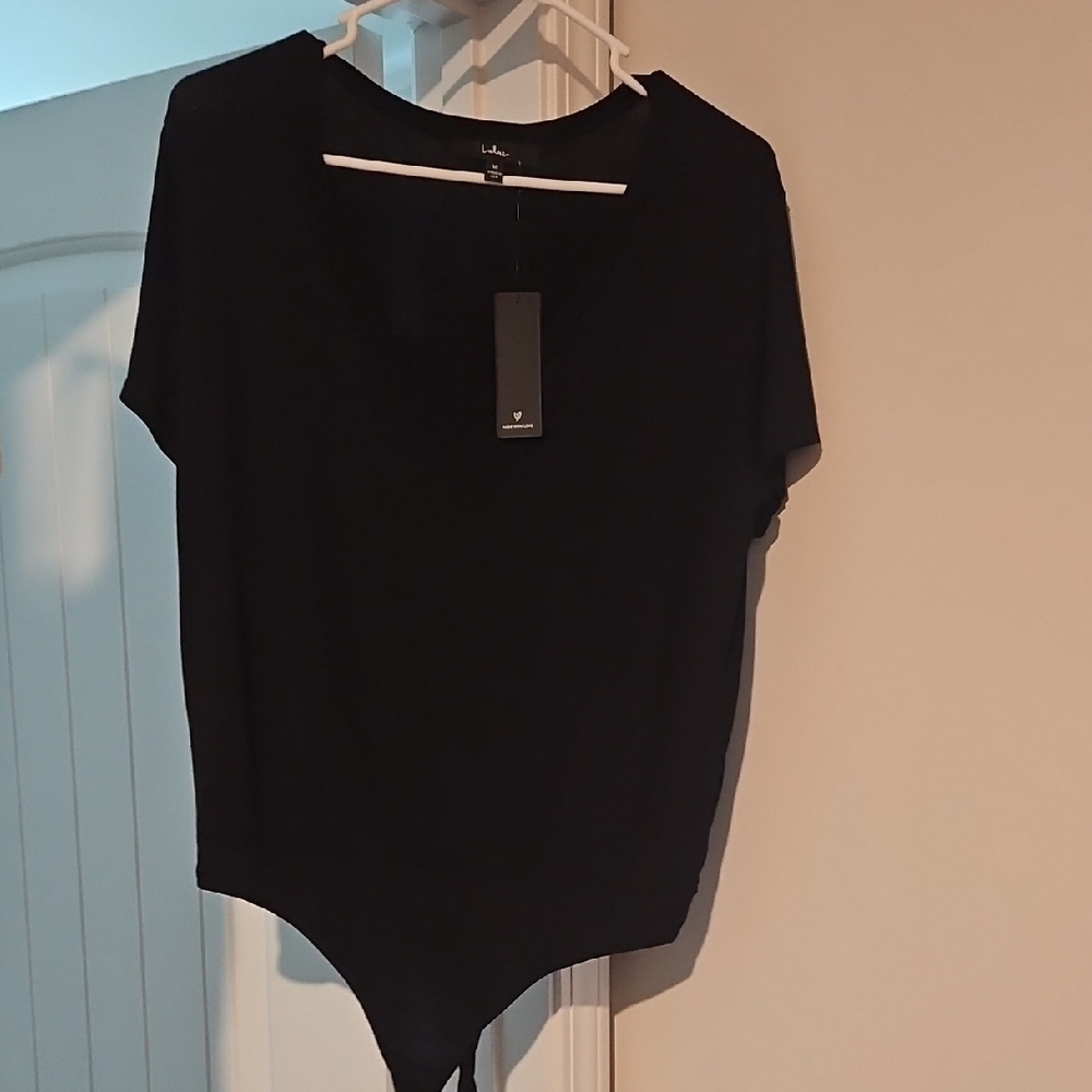 Lulu's Black Short Sleeve V-Neck Bodysuit